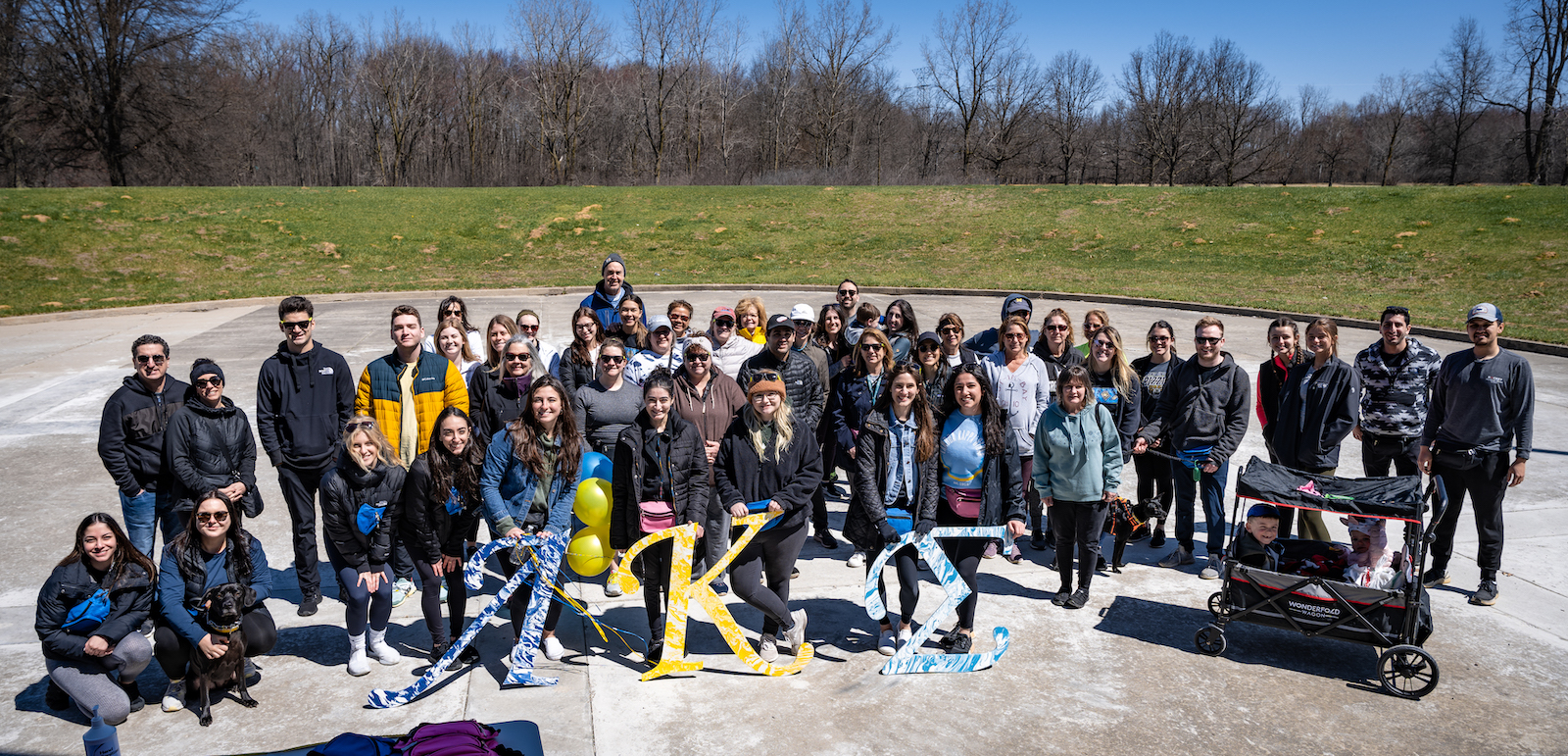 Hope WaLKS 5K crowd