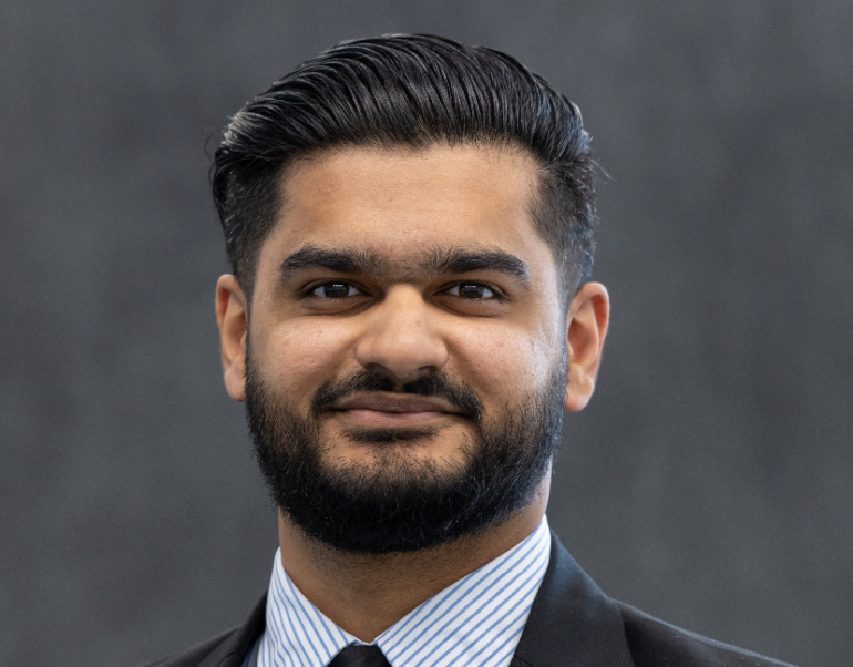 Syed Hussain follows his own path to double major in accounting and ISM – Today@Wayne