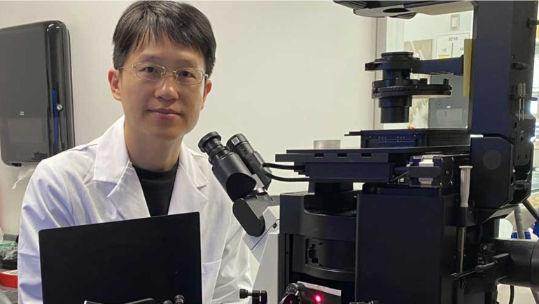 Dr. Jitao Zhang  published a research article in the March issue of Nature Methods examining the use of dual line-scanning Brillouin microscopy (dLSBM) to improve acquisition speed and reduce irradiation doses.