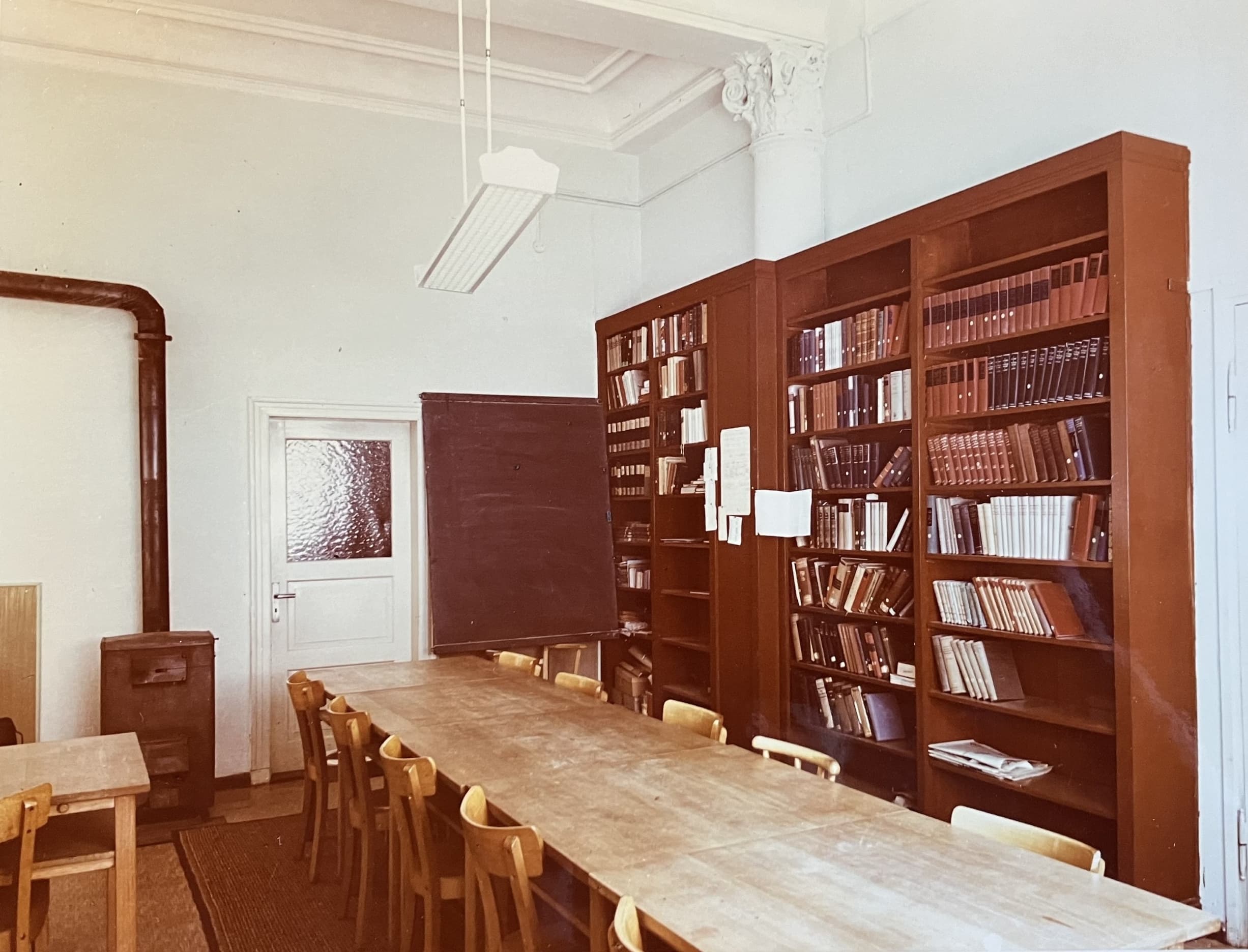 Photo of classroom in Munich in 1956