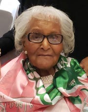 SIS alumna Ola Mae Spinks